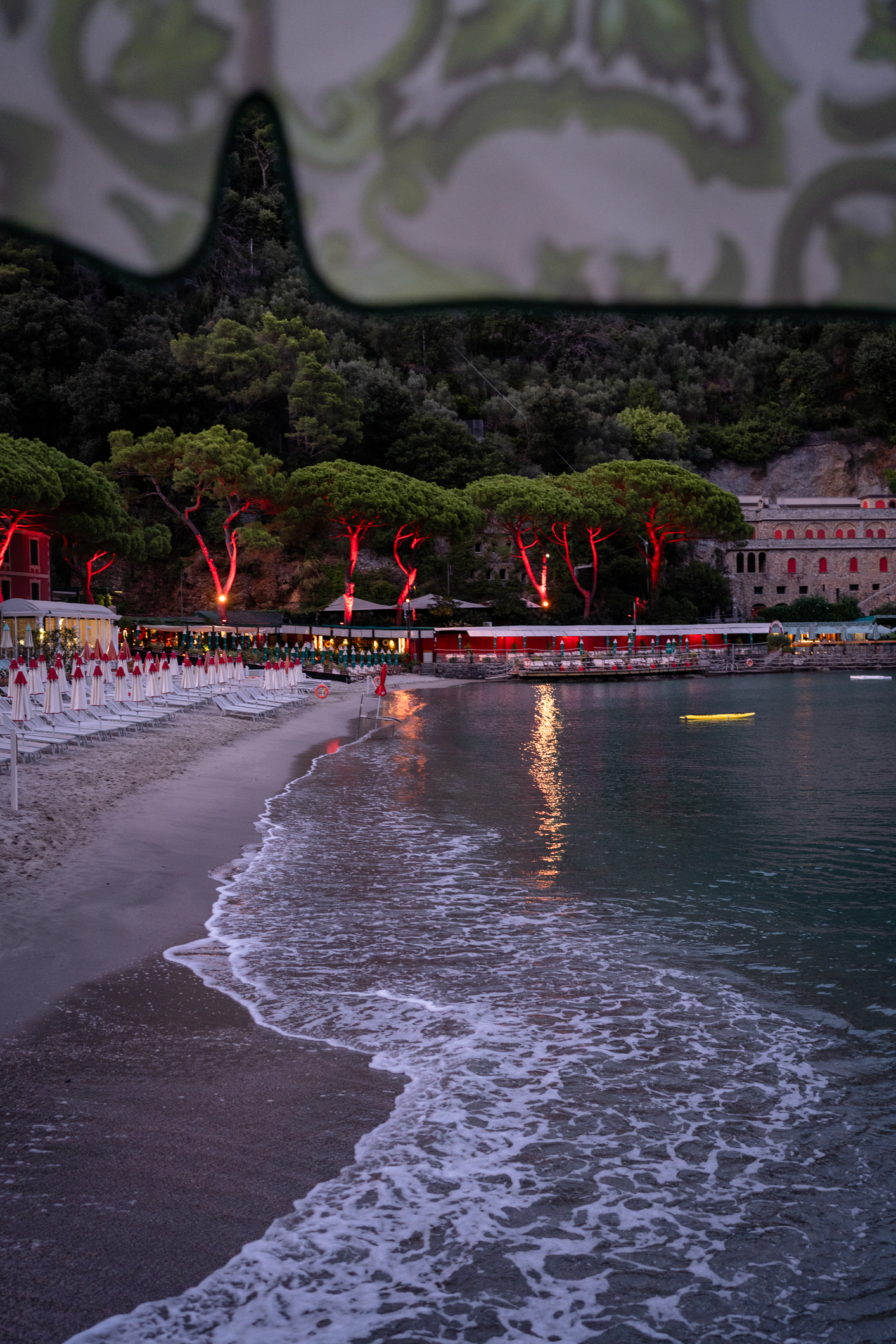 Elegant wedding in Portofino,  capturing the atmosphere of the Dolce Vita and the Italian Riviera,  aperitive in one of the most luxury venue in portofino, the Vesta Portofino by Dolce e Gabbana, sunset by the sea